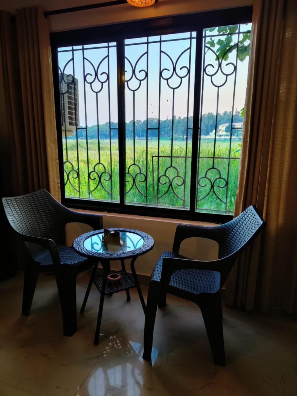Green Field View Hotell Candolim Exteriör bild