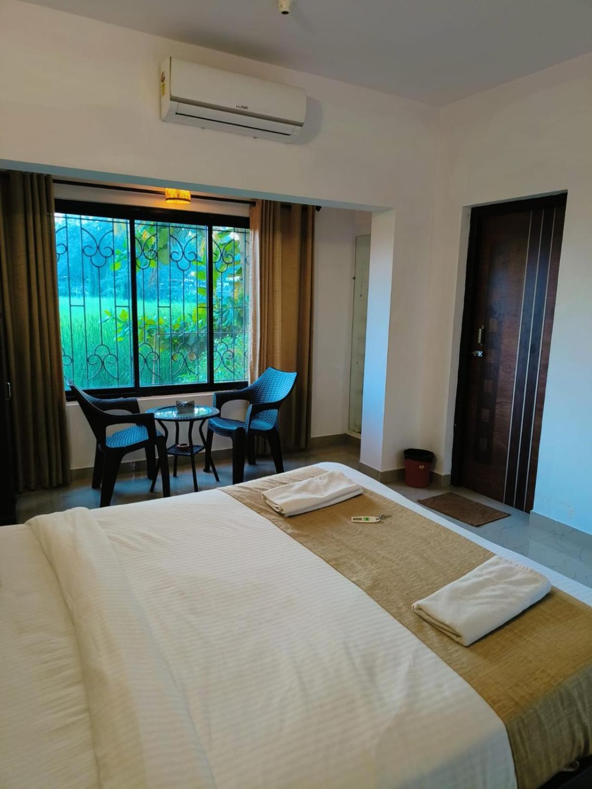 Green Field View Hotell Candolim Exteriör bild